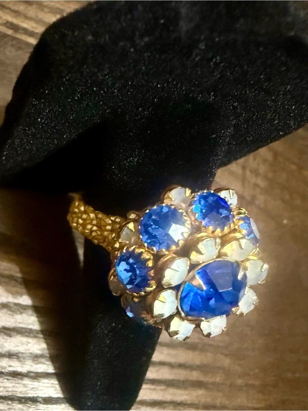 Vintage Mid-Century Blue Rhinestone Dome Cocktail Ring – Twisted Rope Band
